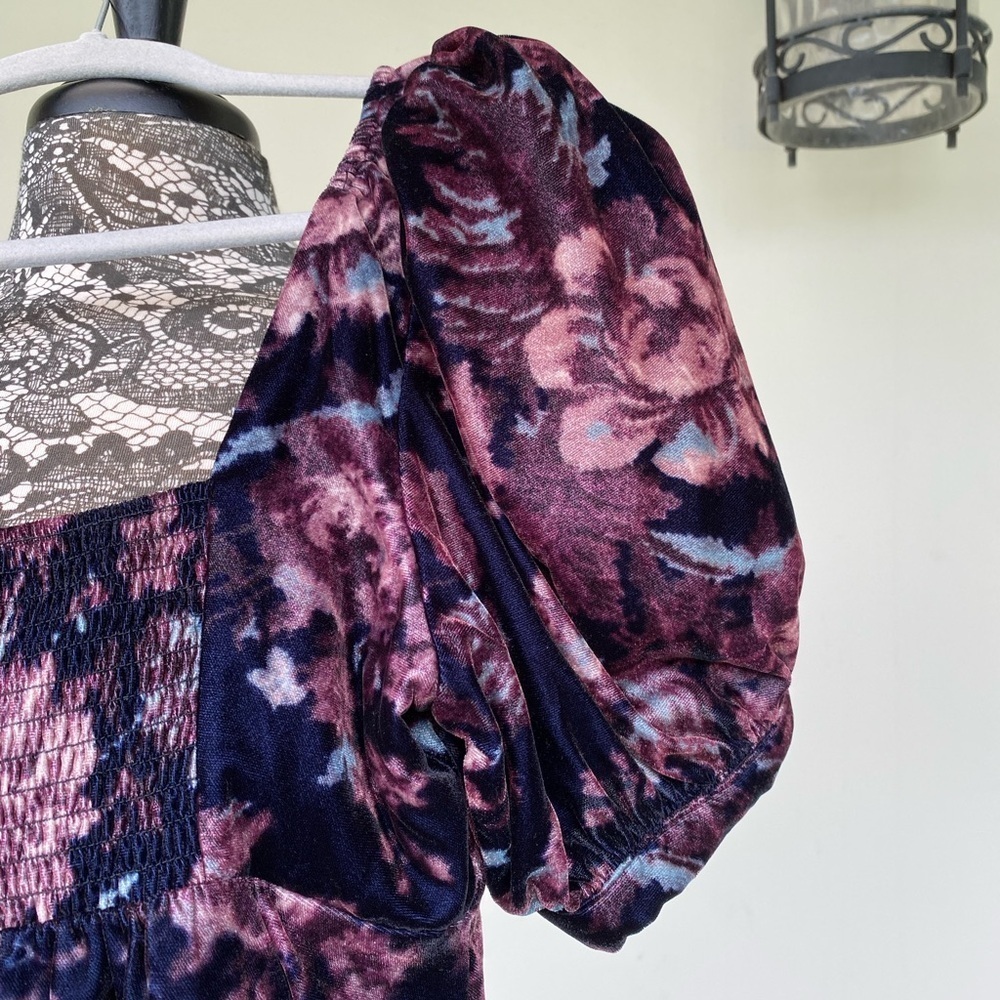 Urban Outfitters Floral Velvet Dress in Purple and Black size medium - Picture 4 of 5